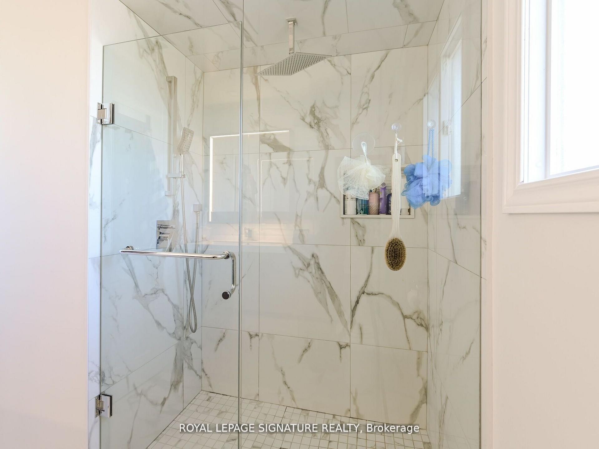 281 Mcgill Street, Mississauga, ON - Indoor Photo Showing Bathroom