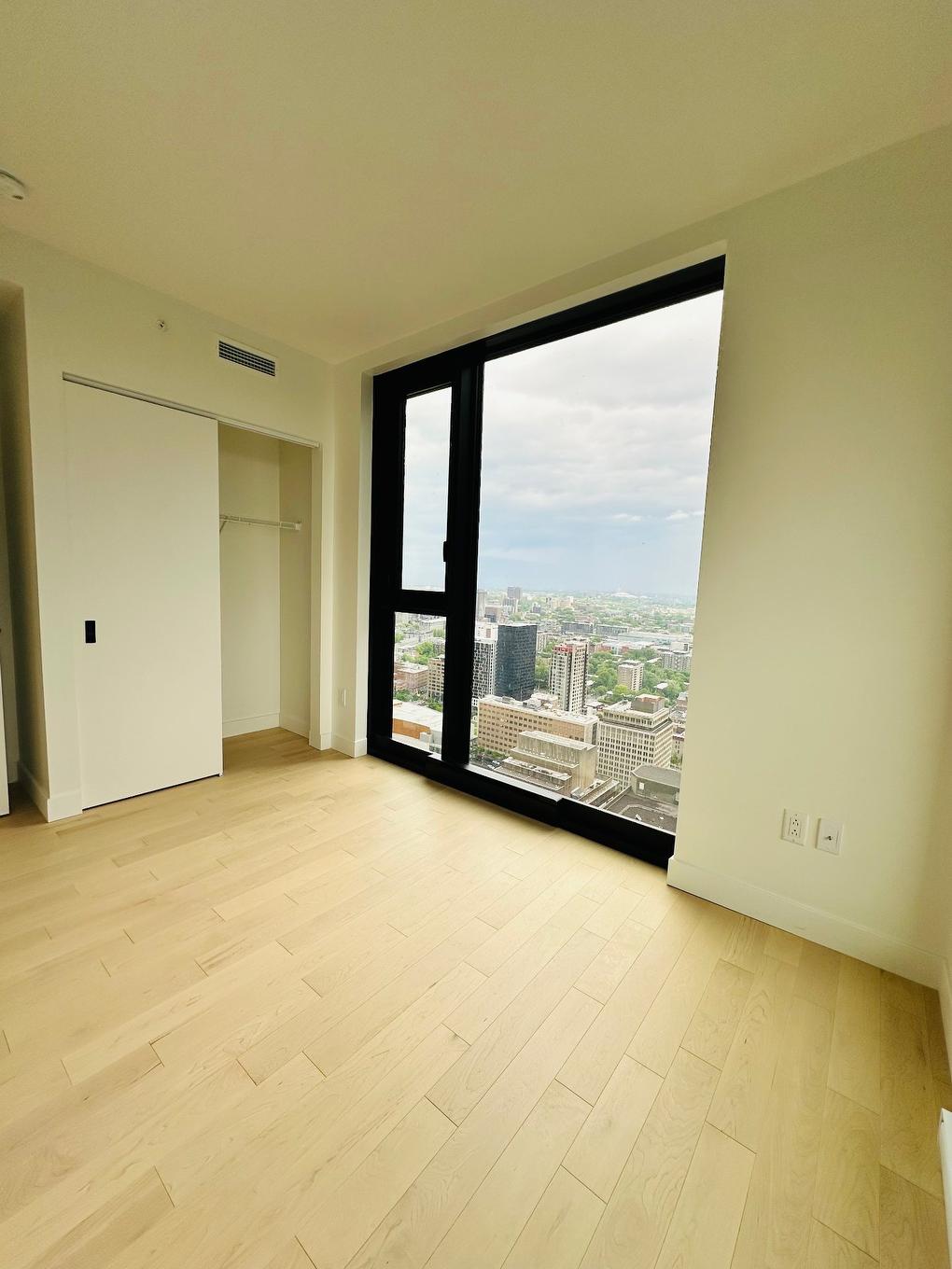 Bedroom - 3701-1245 Rue De Bleury, Montréal (Ville-Marie), QC - Indoor Photo Showing Other Room