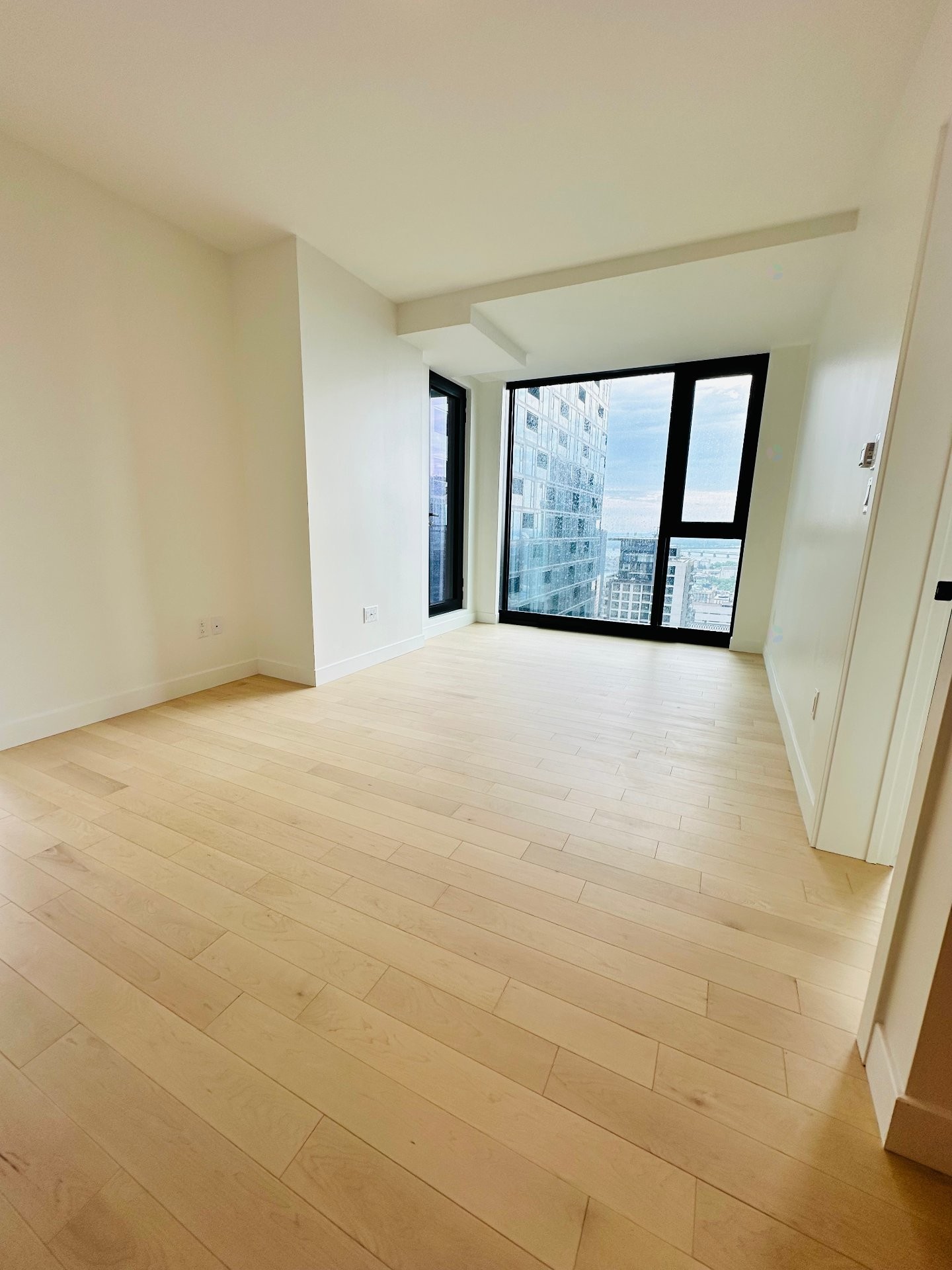 Salon - 3701-1245 Rue De Bleury, Montréal (Ville-Marie), QC - Indoor Photo Showing Other Room