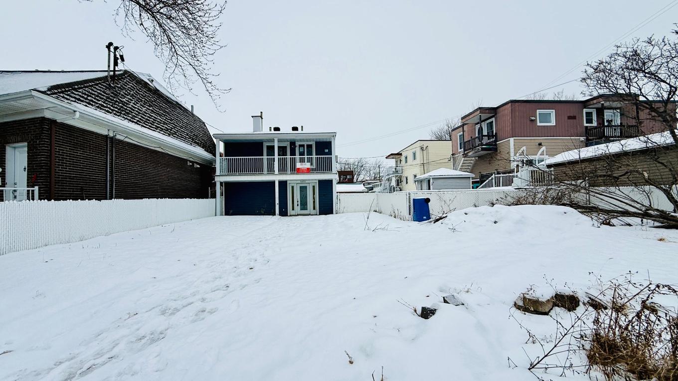 Frontage - 11373 Rue Victoria, Montréal-Est, QC - Outdoor