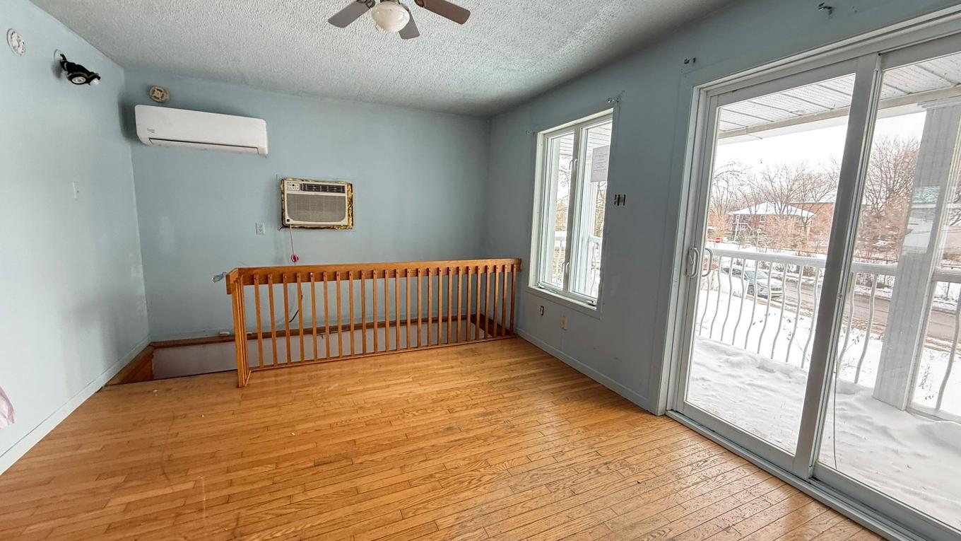 Mezzanine - 11373 Rue Victoria, Montréal-Est, QC - Indoor Photo Showing Other Room