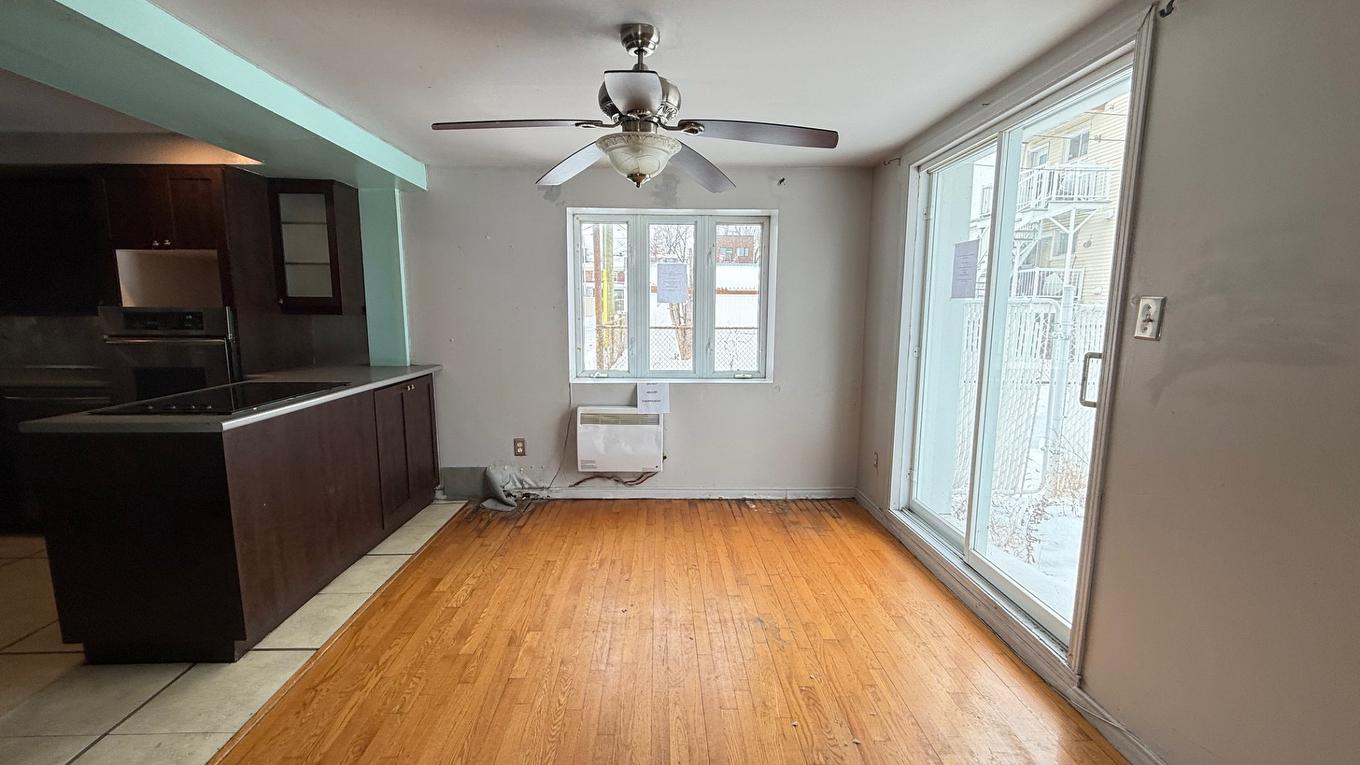 Dining room - 11373 Rue Victoria, Montréal-Est, QC - Indoor Photo Showing Other Room