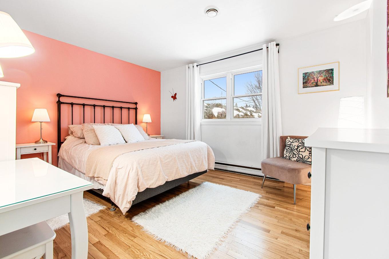 Chambre à coucher - 115 Rue Kenny, Lachute, QC - Indoor Photo Showing Bedroom