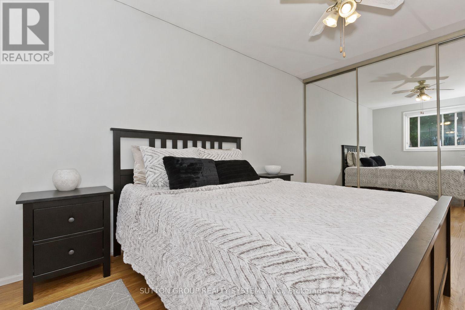 Primary - 1535 Thetford Court, Mississauga, ON - Indoor Photo Showing Bedroom