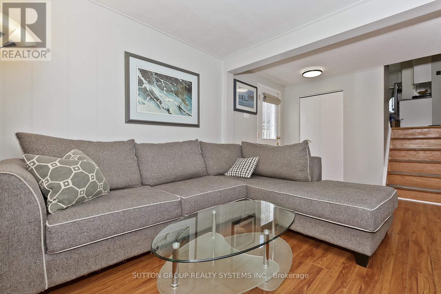 Family room - 1535 Thetford Court, Mississauga, ON - Indoor Photo Showing Living Room