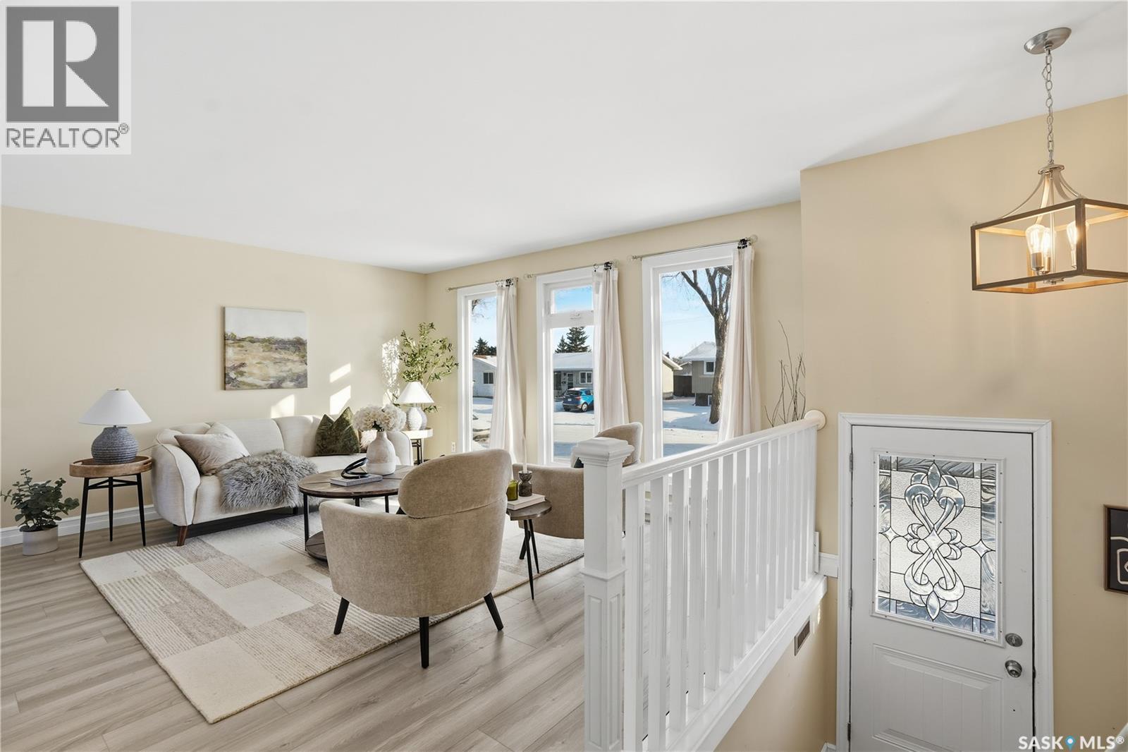 67 Hatton Crescent, Regina, SK - Indoor Photo Showing Living Room