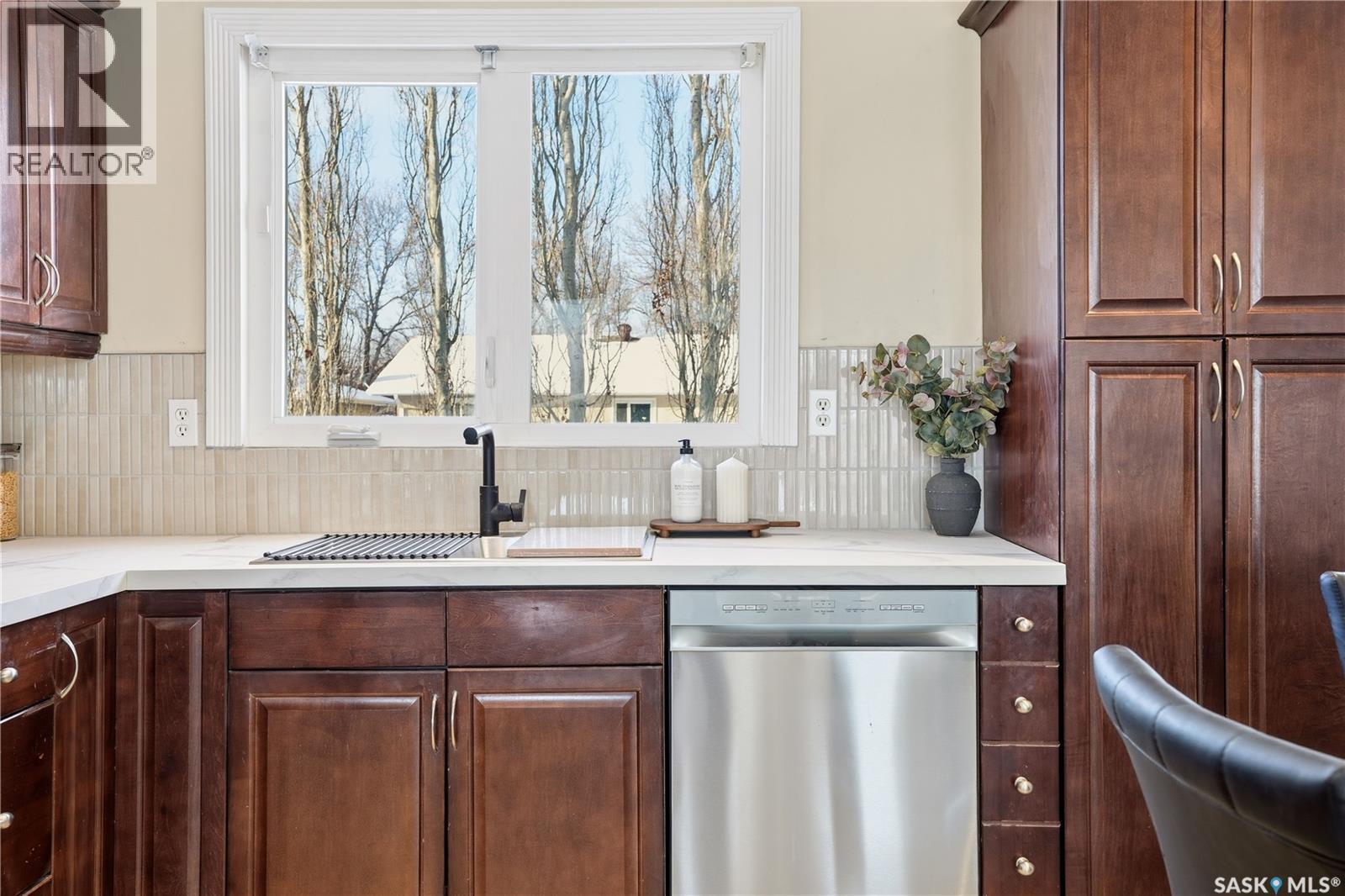 67 Hatton Crescent, Regina, SK - Indoor Photo Showing Kitchen