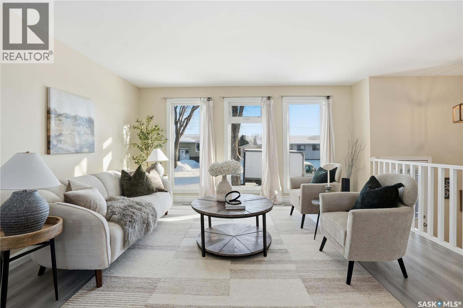 67 Hatton Crescent, Regina, SK - Indoor Photo Showing Living Room