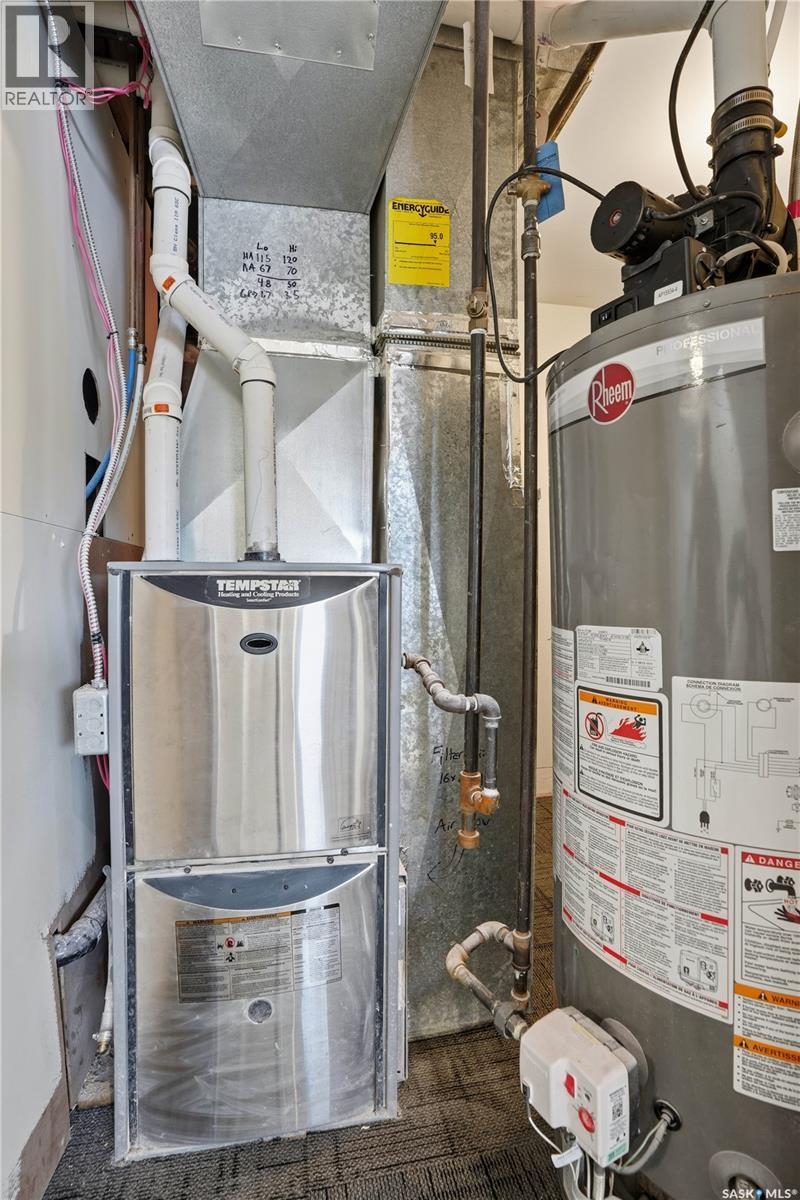 67 Hatton Crescent, Regina, SK - Indoor Photo Showing Basement