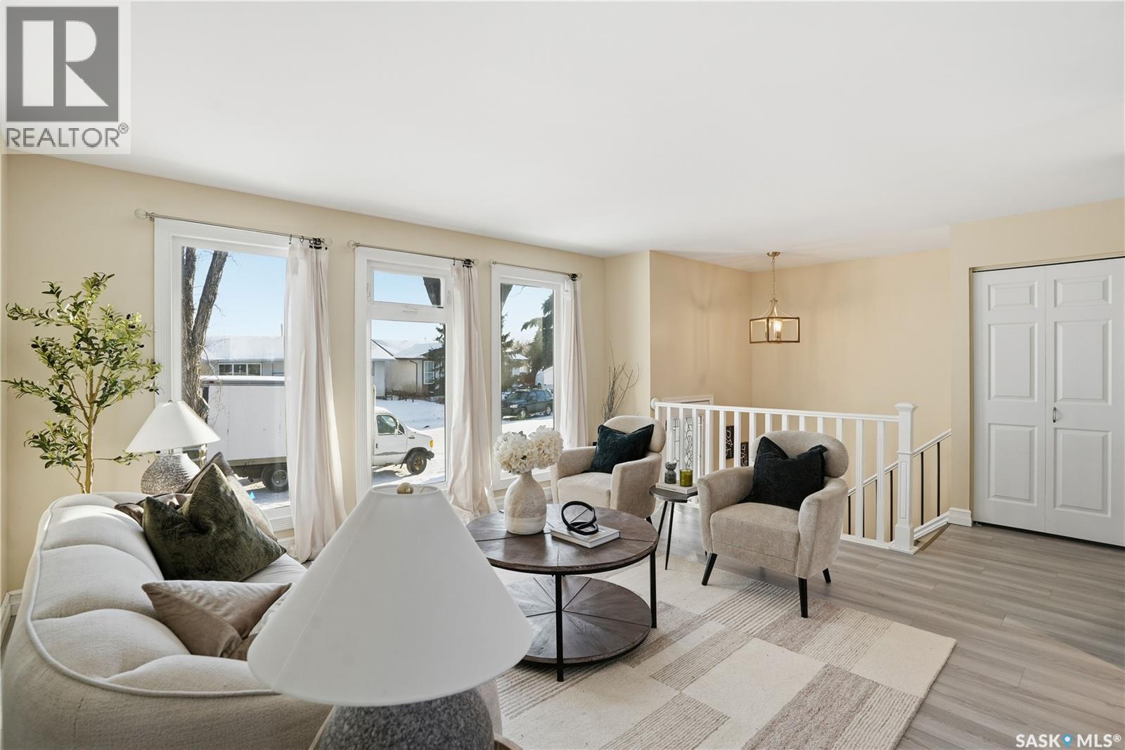 67 Hatton Crescent, Regina, SK - Indoor Photo Showing Living Room