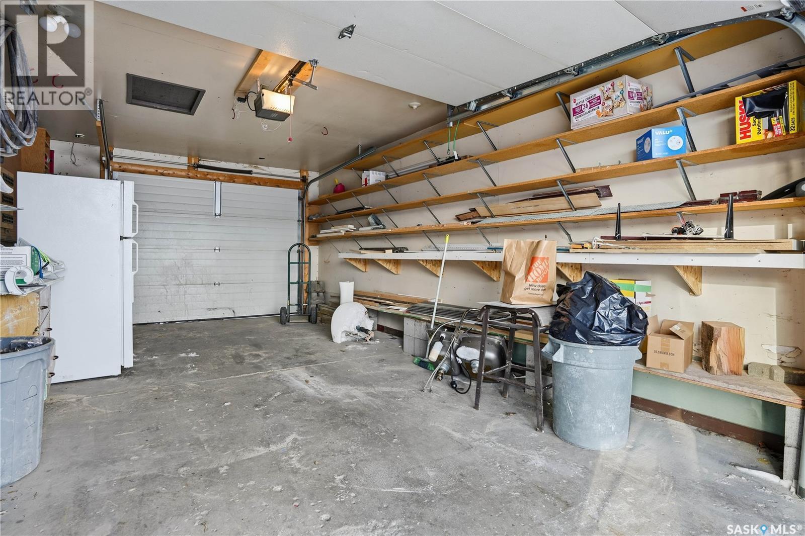 67 Hatton Crescent, Regina, SK - Indoor Photo Showing Garage