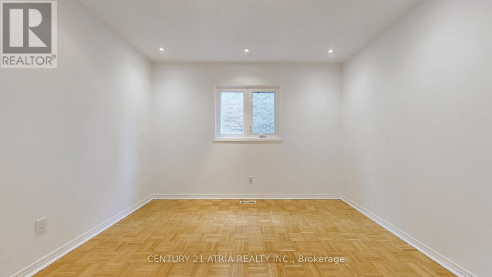 302 Ojibway Trail, Mississauga, ON - Indoor Photo Showing Other Room