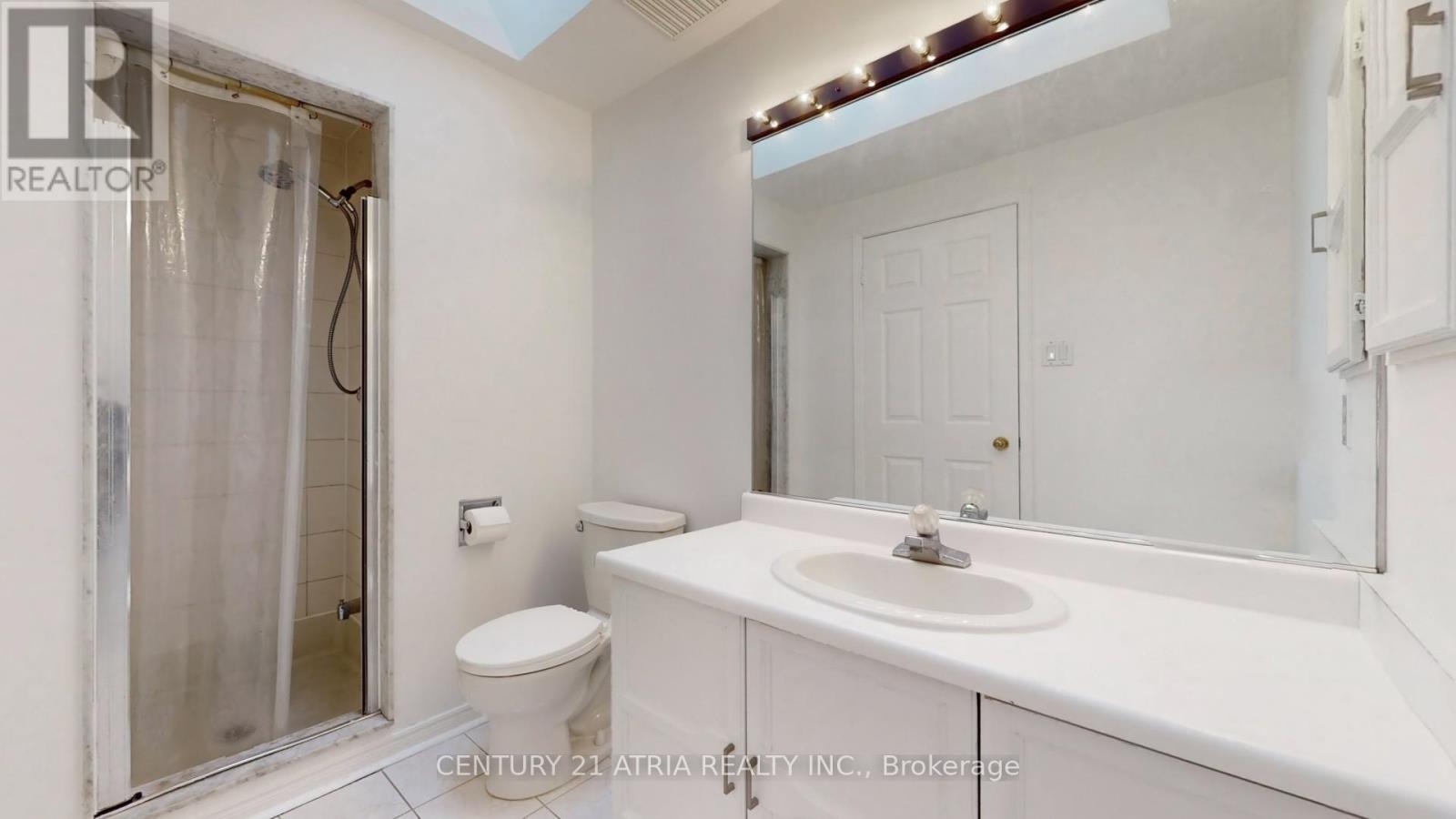 302 Ojibway Trail, Mississauga, ON - Indoor Photo Showing Bathroom
