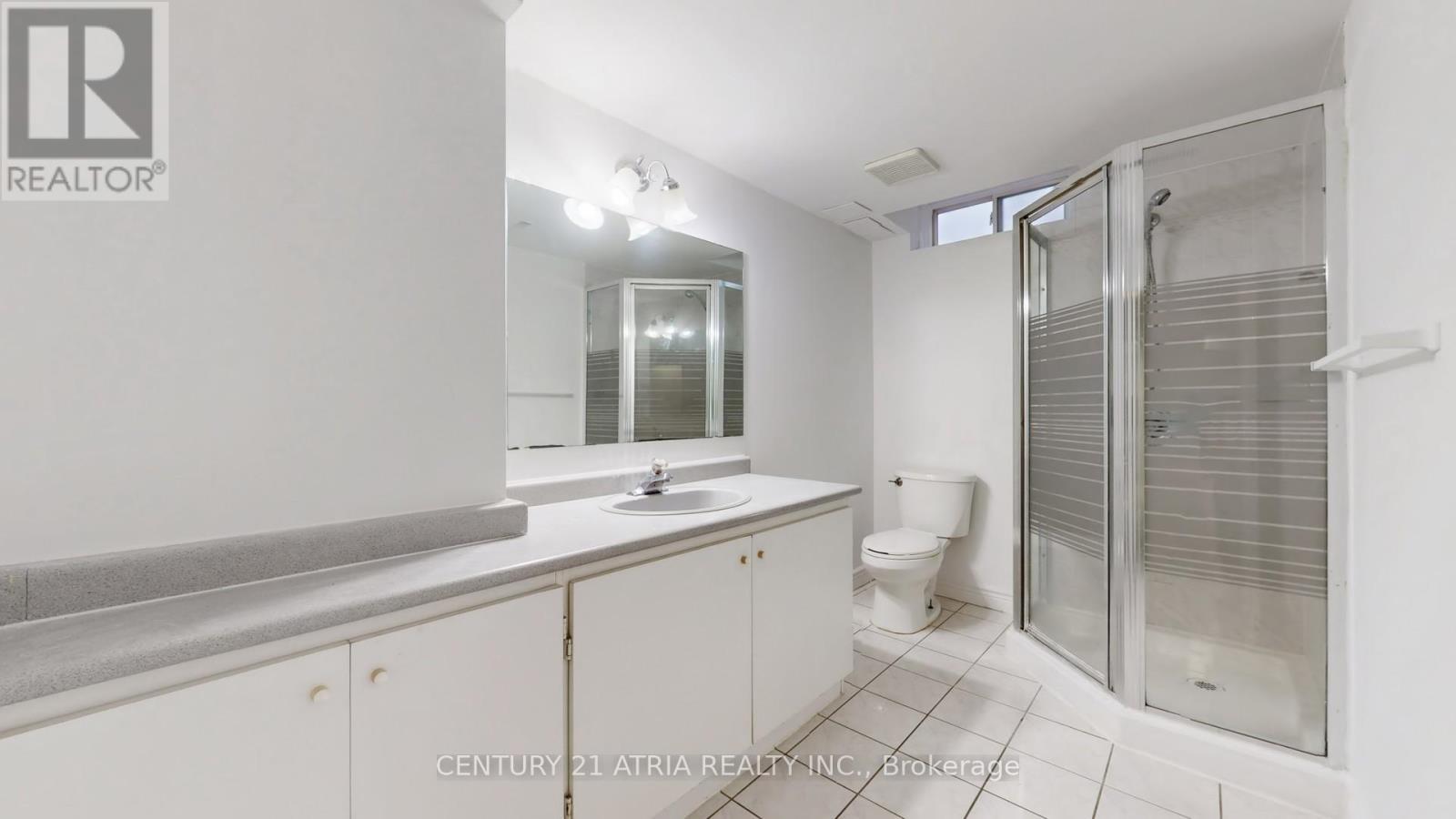 302 Ojibway Trail, Mississauga, ON - Indoor Photo Showing Bathroom