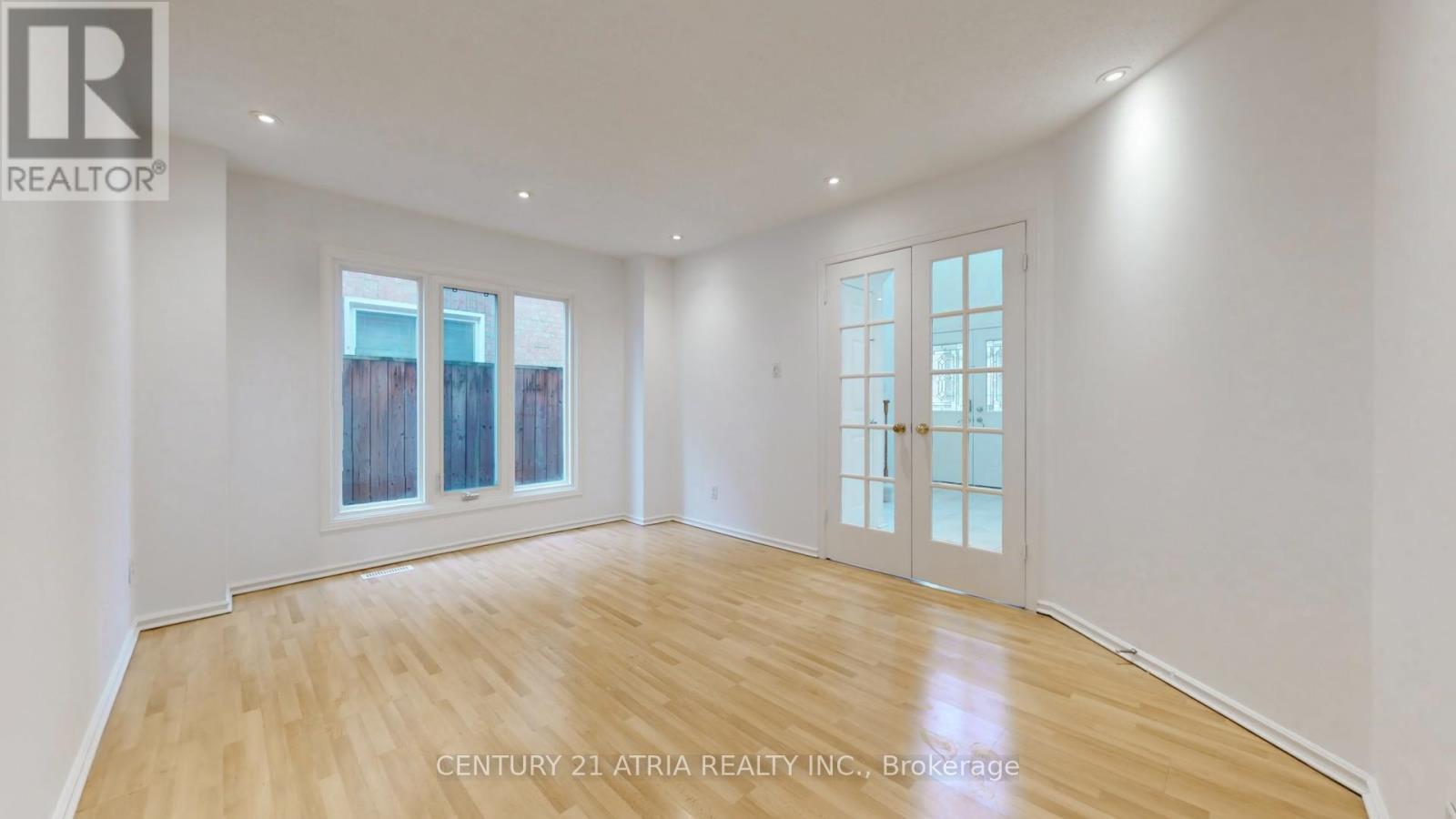 302 Ojibway Trail, Mississauga, ON - Indoor Photo Showing Other Room