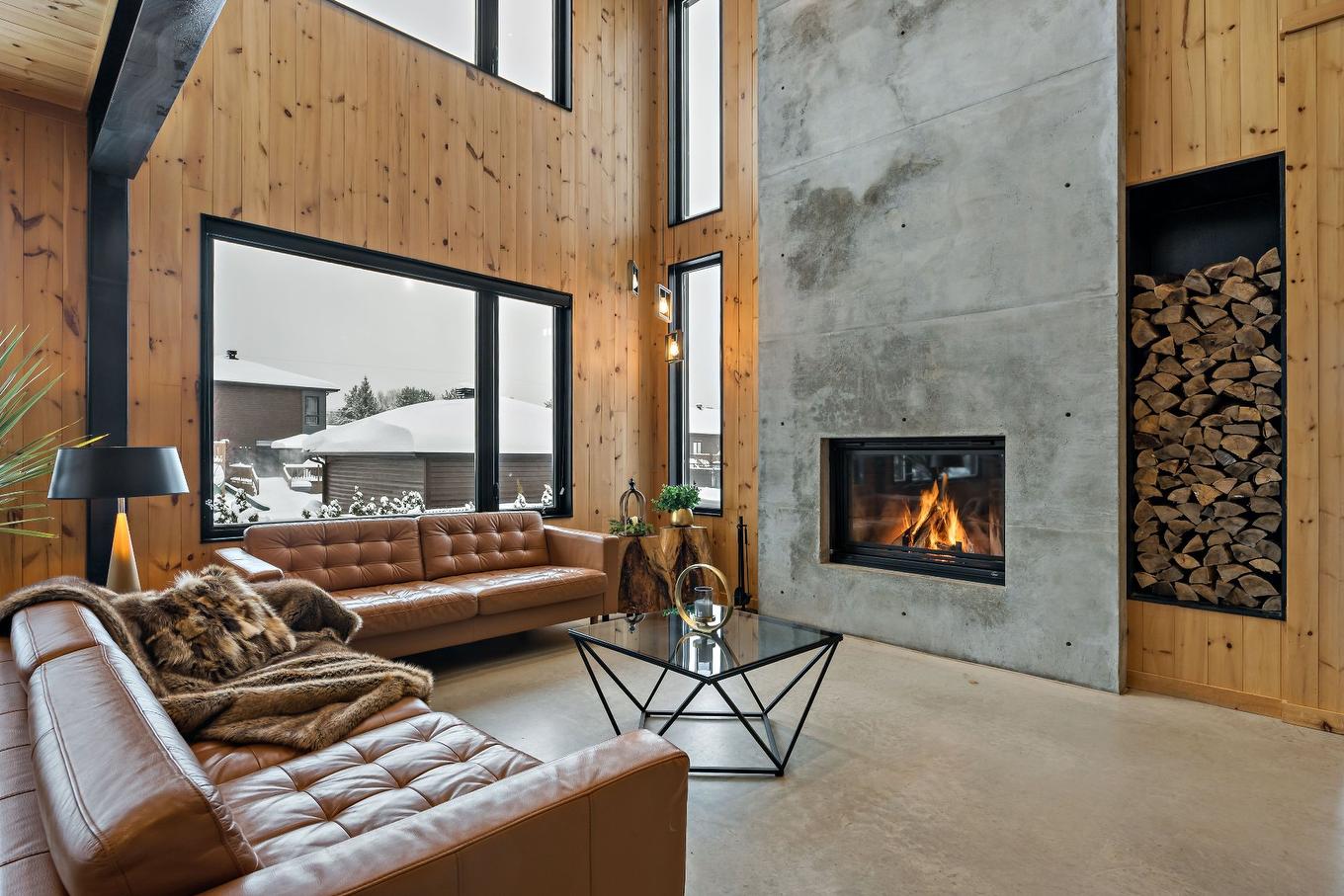 Salon - 175 Rue Des Oeillets, Mont-Tremblant, QC - Indoor Photo Showing Living Room With Fireplace