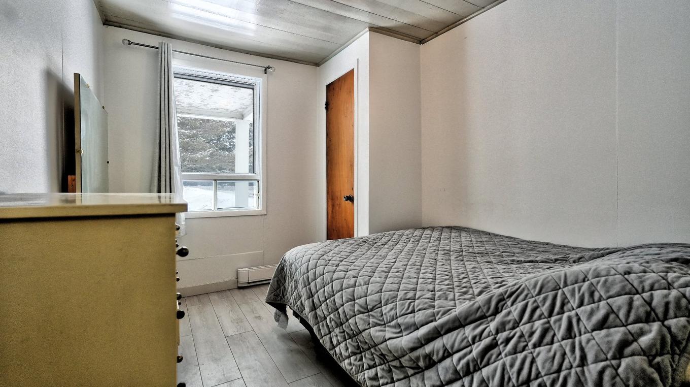 Chambre à coucher - 6805 127E Rue, Saint-Georges, QC - Indoor Photo Showing Bedroom