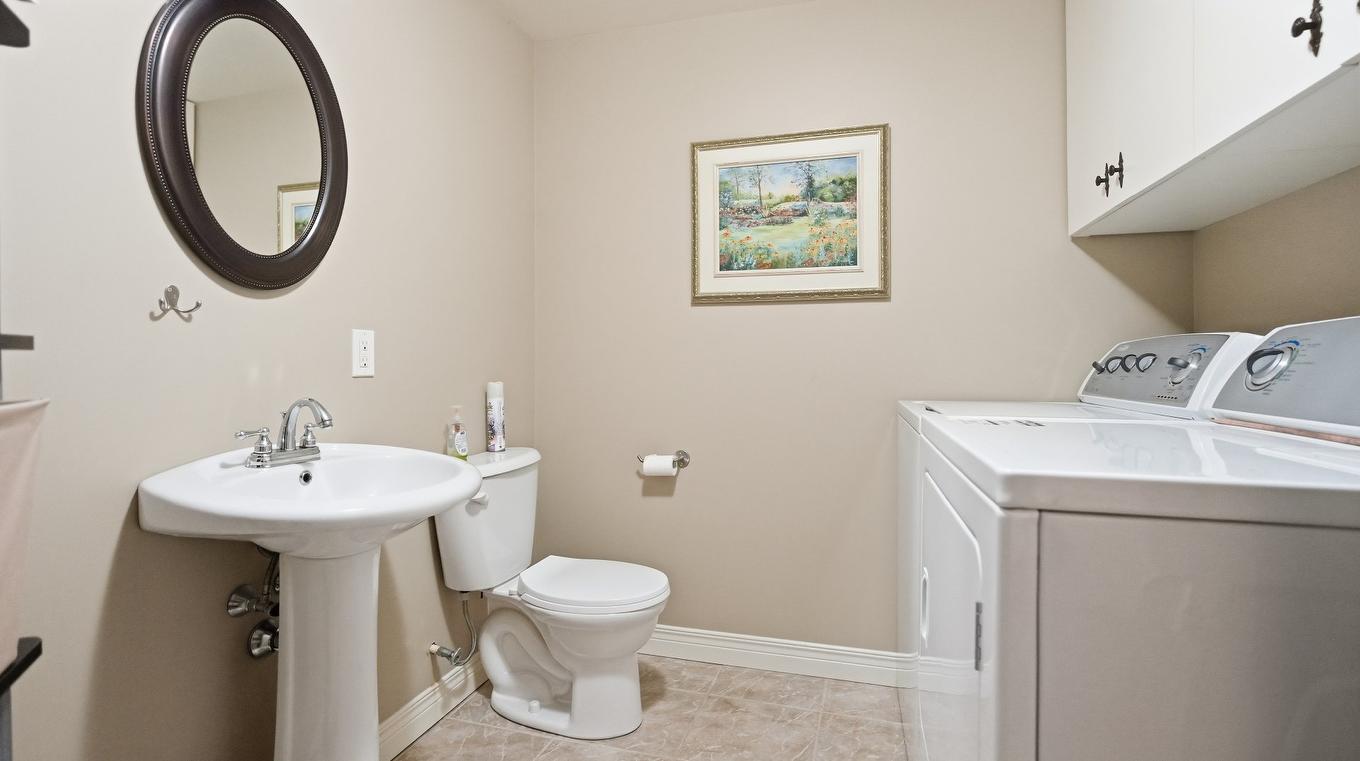 Laundry room - 8111 5E Avenue, Saint-Georges, QC - Indoor Photo Showing Bathroom