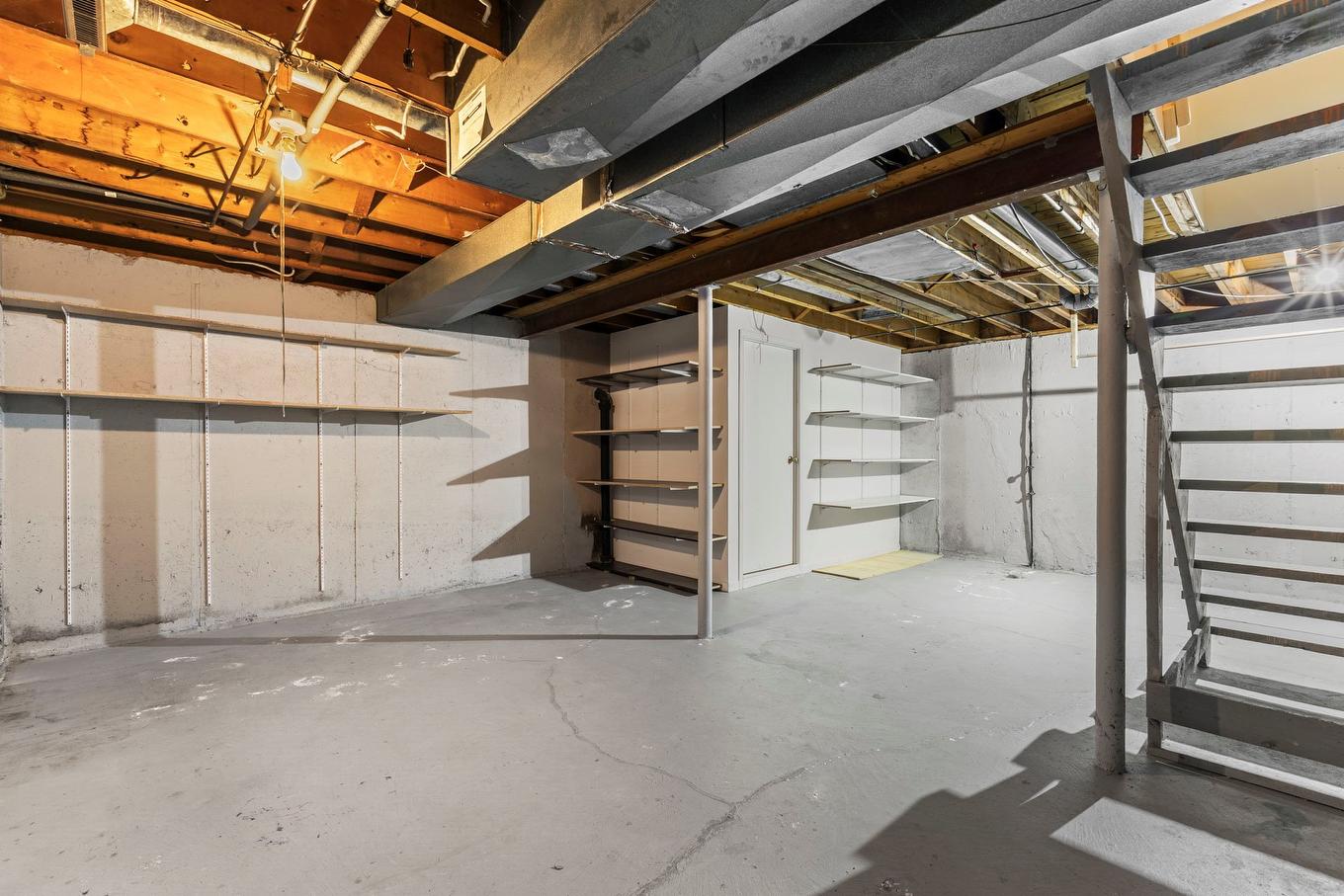 Basement - 1380 Av. Kingsley, Dorval, QC - Indoor Photo Showing Basement