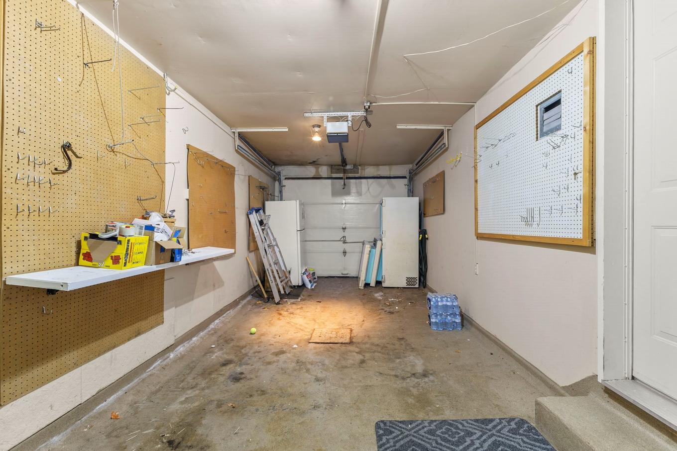 Garage - 1380 Av. Kingsley, Dorval, QC - Indoor Photo Showing Garage