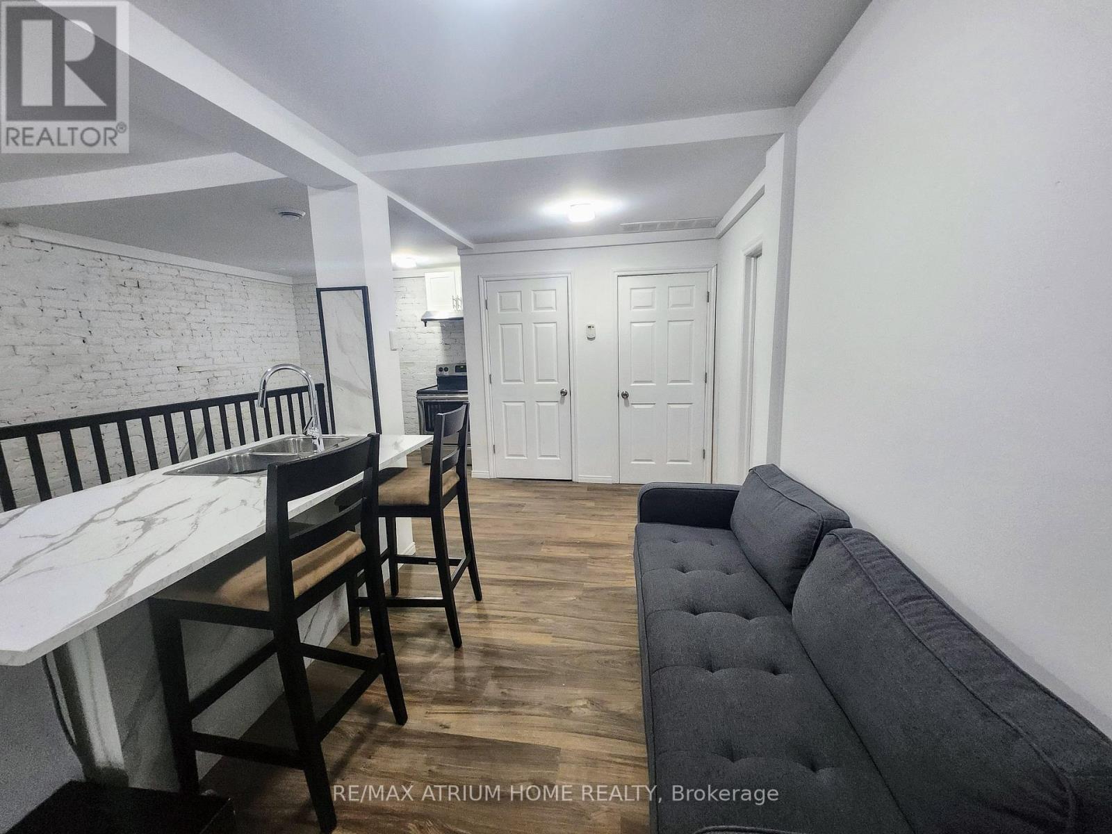 71 Main Street E, Hamilton, ON