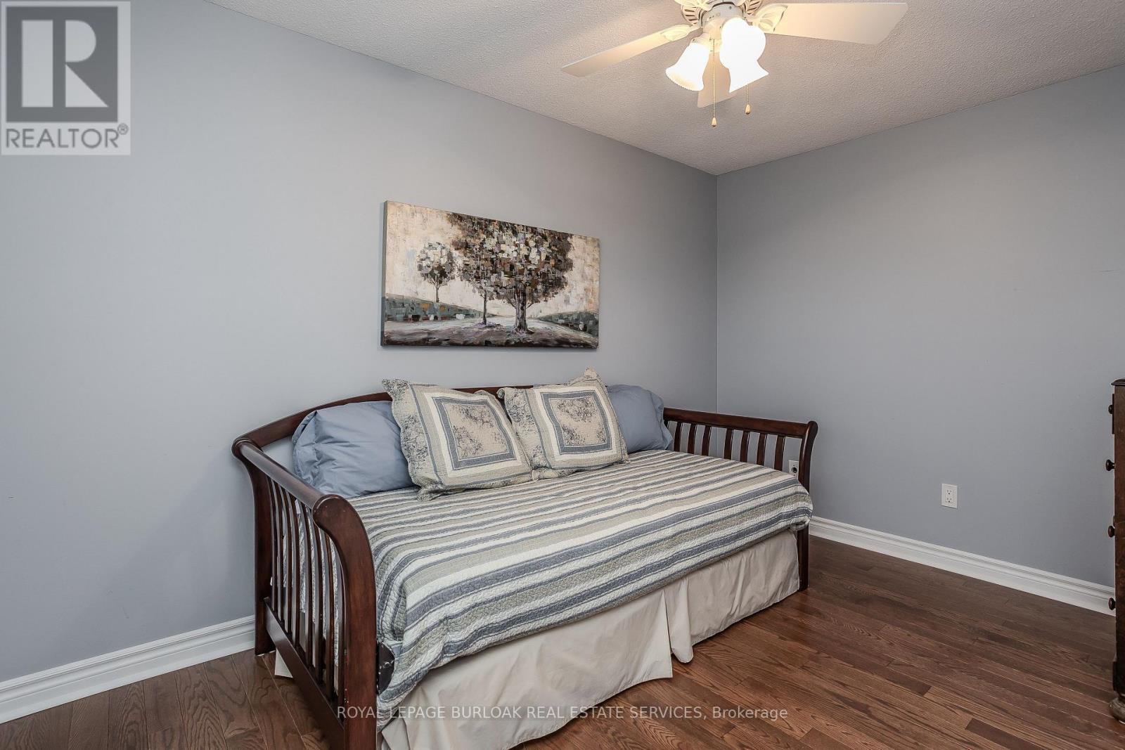 1858 Heather Hills Drive, Burlington, ON - Indoor Photo Showing Bedroom