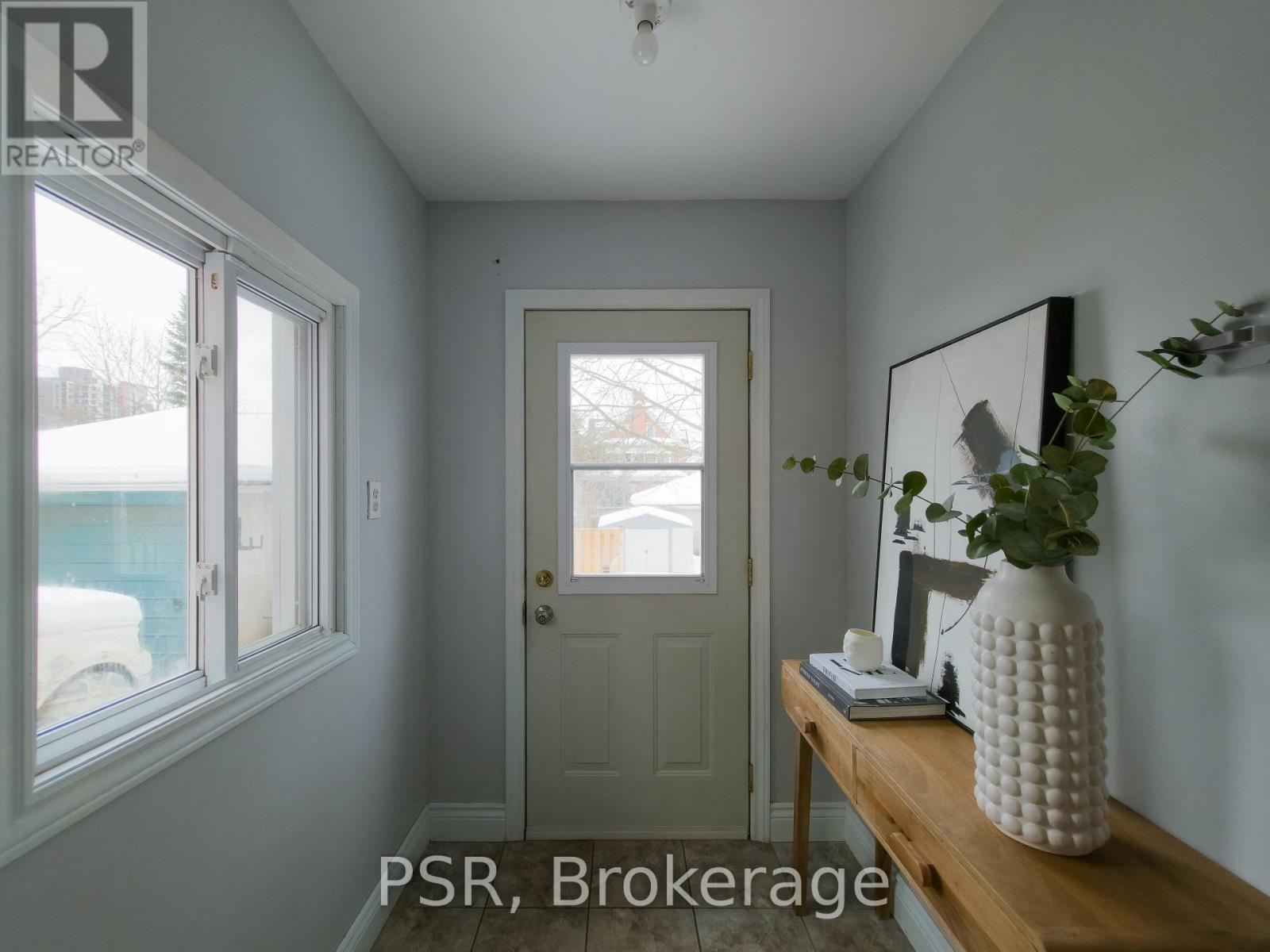 58 Pandora Avenue N, Kitchener, ON - Indoor Photo Showing Other Room