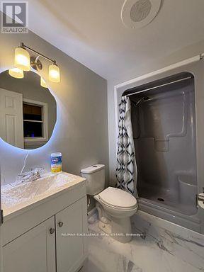 60 Denlow Street, Kitchener, ON - Indoor Photo Showing Bathroom