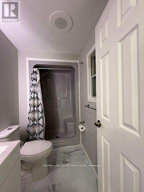 60 Denlow Street, Kitchener, ON - Indoor Photo Showing Bathroom
