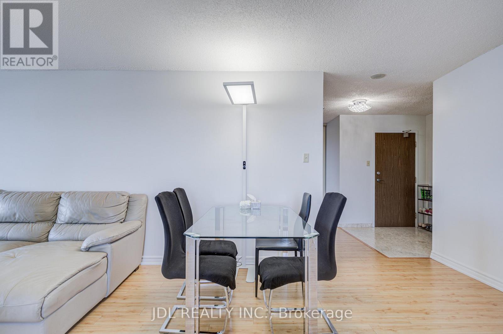 1106 - 1 Reidmount Avenue, Toronto, ON - Indoor
