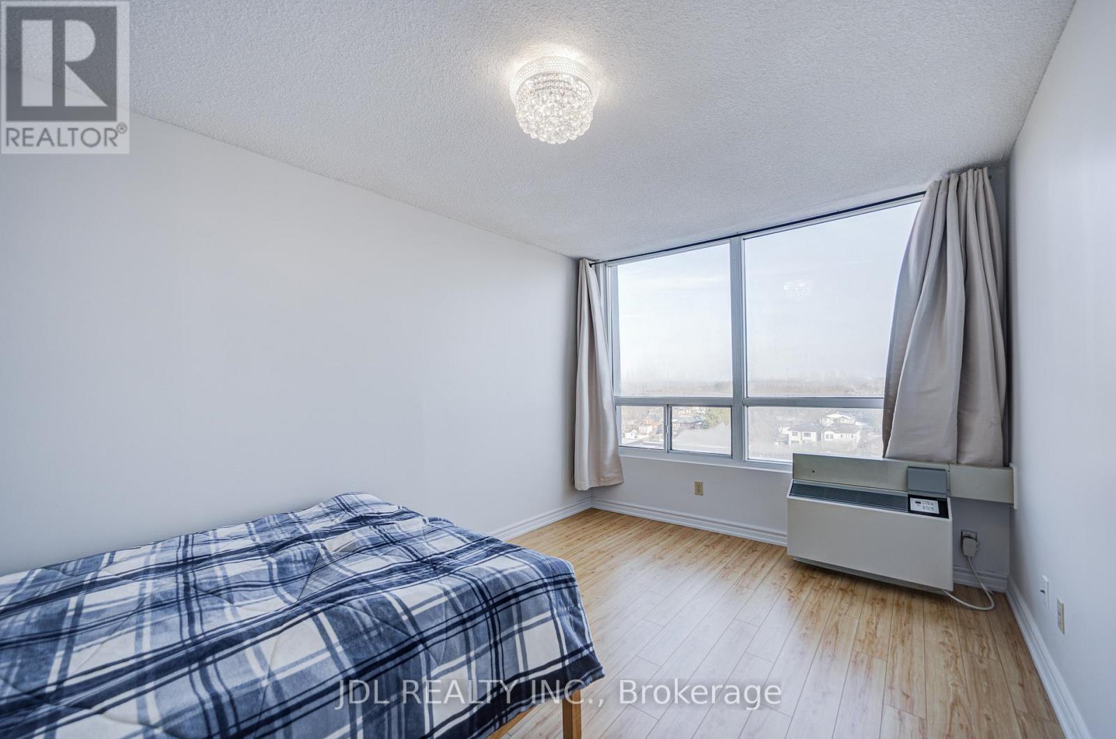 1106 - 1 Reidmount Avenue, Toronto, ON - Indoor Photo Showing Bedroom