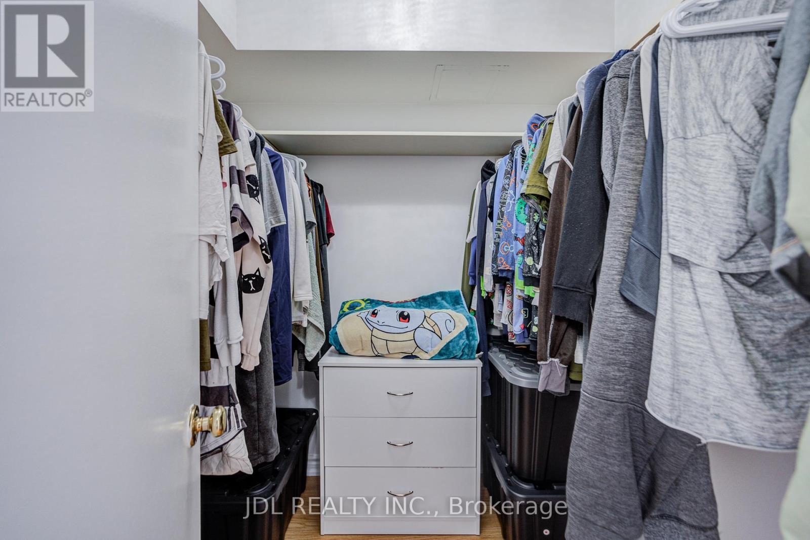 1106 - 1 Reidmount Avenue, Toronto, ON - Indoor With Storage