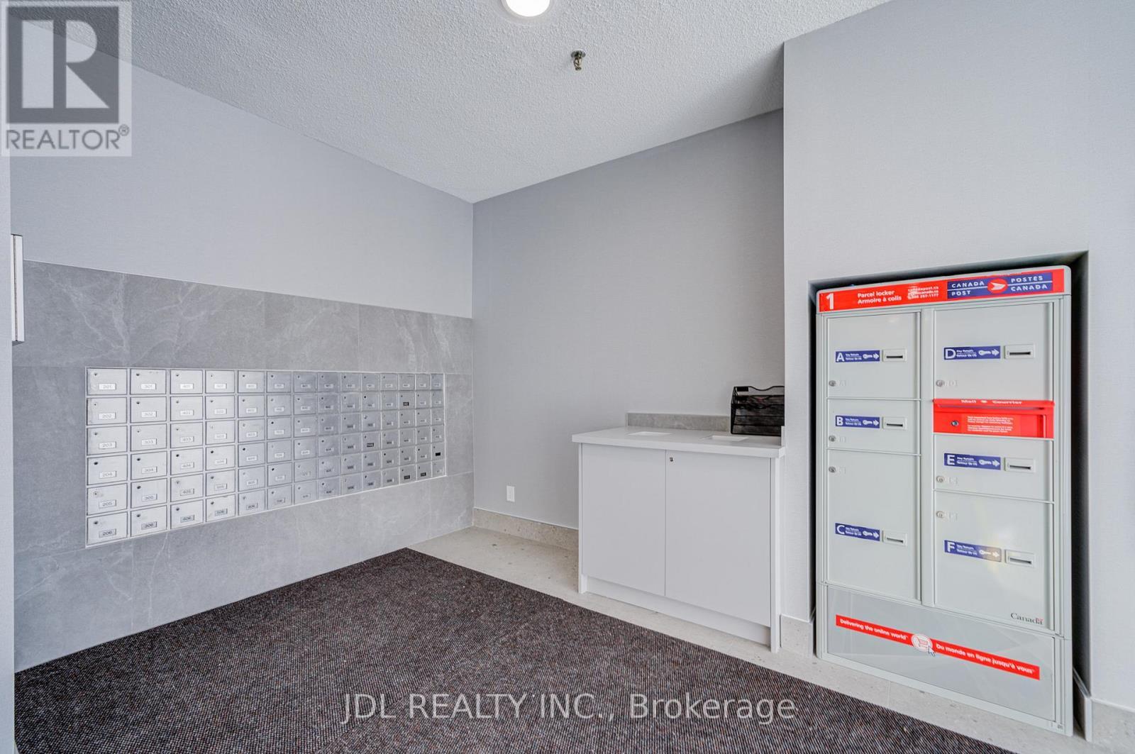 1106 - 1 Reidmount Avenue, Toronto, ON - Indoor Photo Showing Other Room