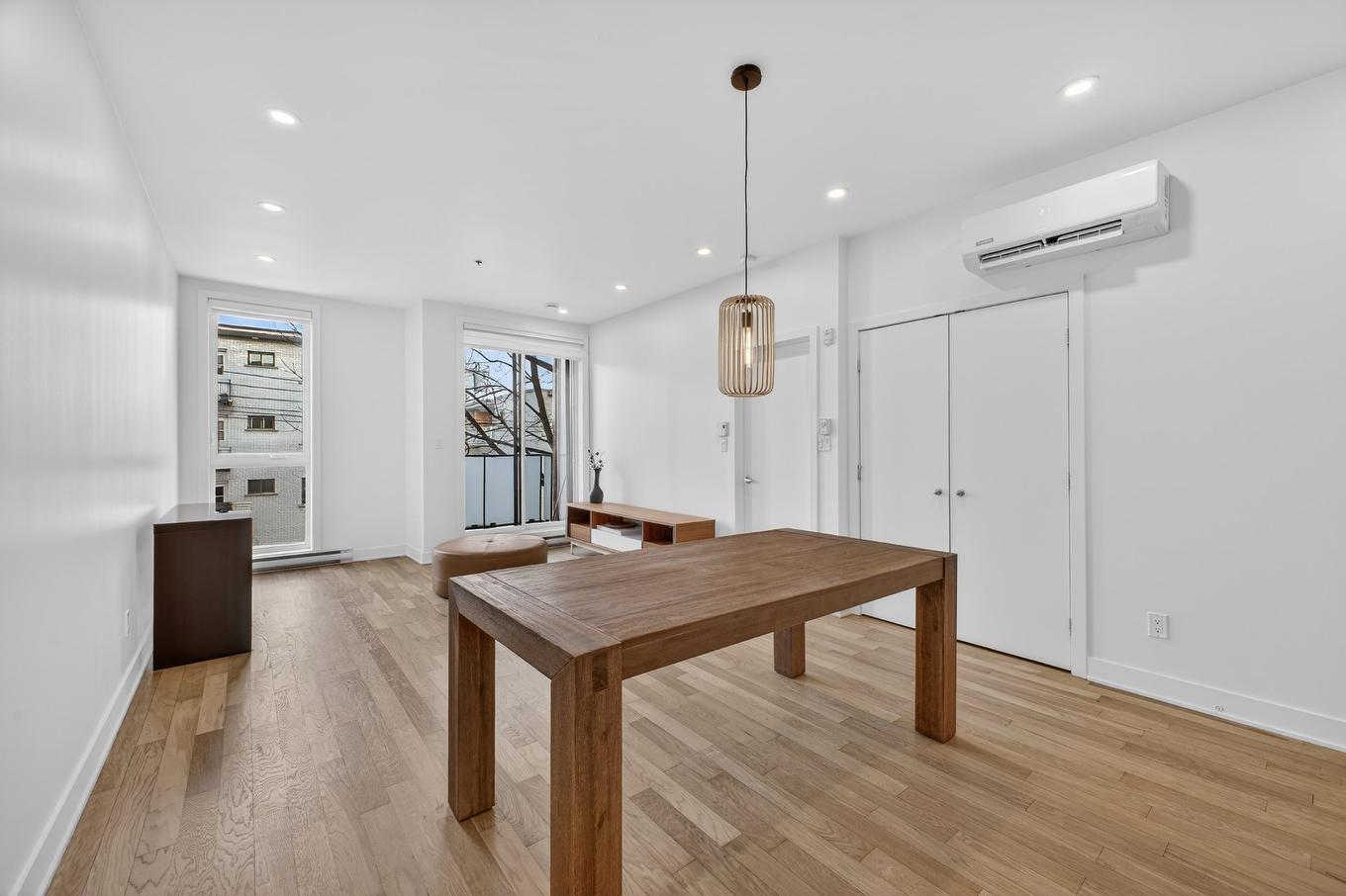 Salle à manger - 213-3311 Boul. St-Joseph E., Montréal (Rosemont/La Petite-Patrie), QC - Indoor Photo Showing Other Room