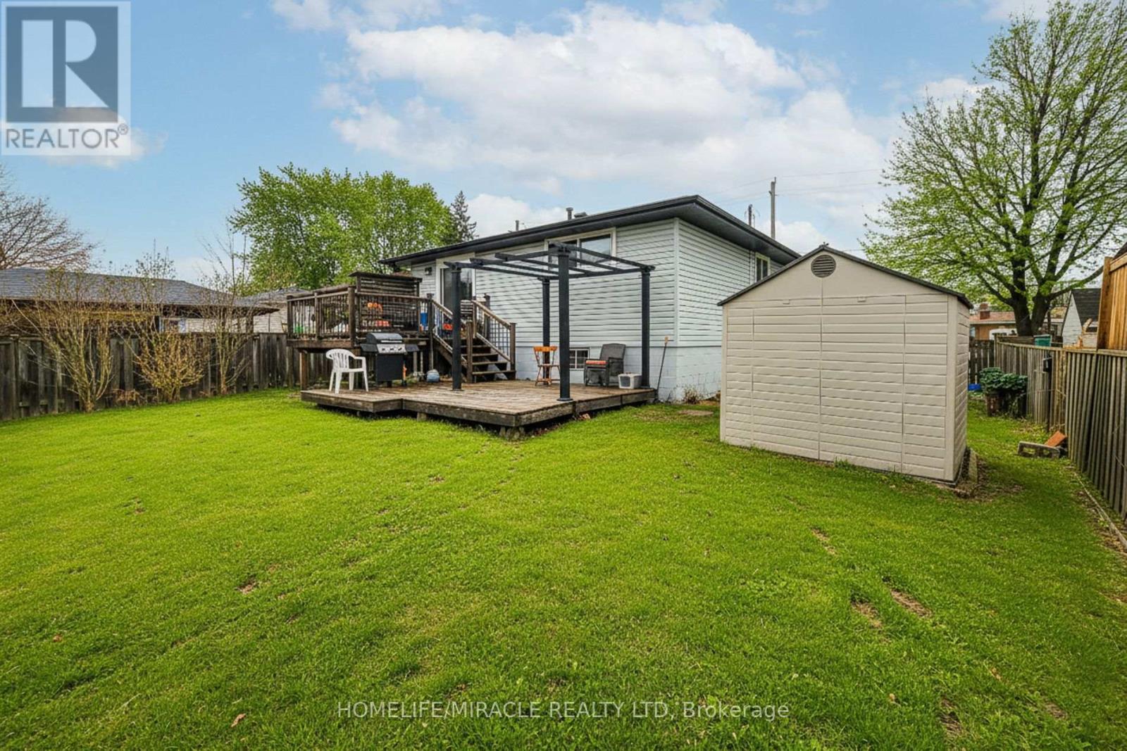 758 Stone Church Road E, Hamilton, ON - Outdoor