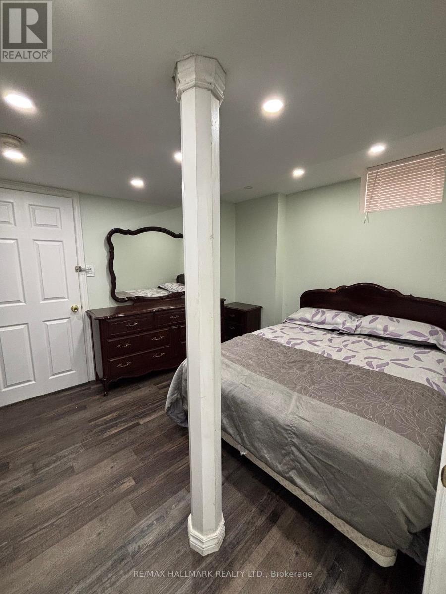 5451 Richmeadow Mews, Mississauga, ON - Indoor Photo Showing Bedroom