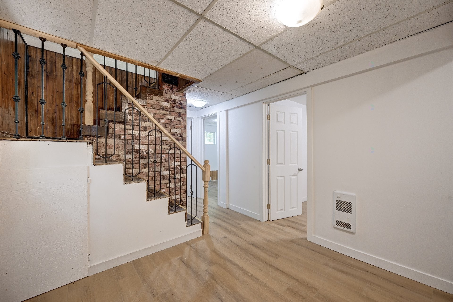 Autre - 24 Ch. Peninsula, Saint-Adolphe-D'Howard, QC - Indoor Photo Showing Other Room