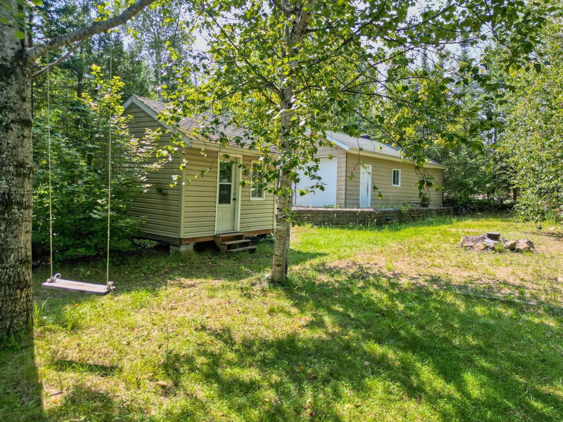 Garage - 24 Ch. Peninsula, Saint-Adolphe-D'Howard, QC - Outdoor