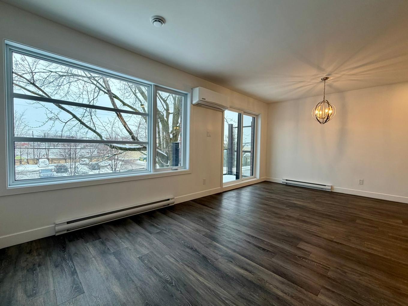 Living room - 201-3791 Rue De Mont-Royal, Longueuil (Saint-Hubert), QC - Indoor Photo Showing Other Room