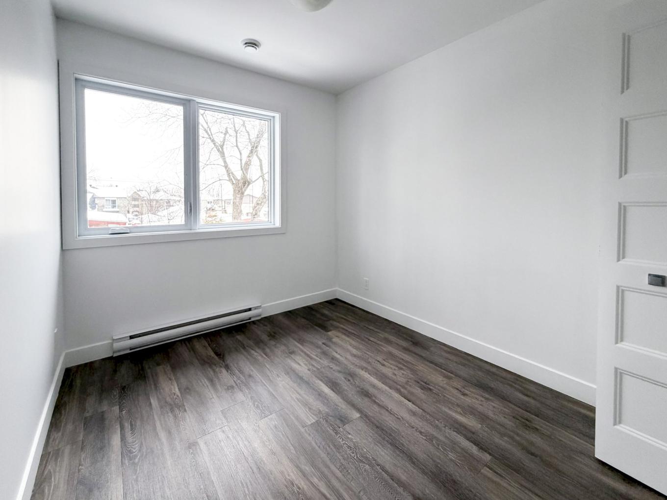 Bedroom - 201-3791 Rue De Mont-Royal, Longueuil (Saint-Hubert), QC - Indoor Photo Showing Other Room
