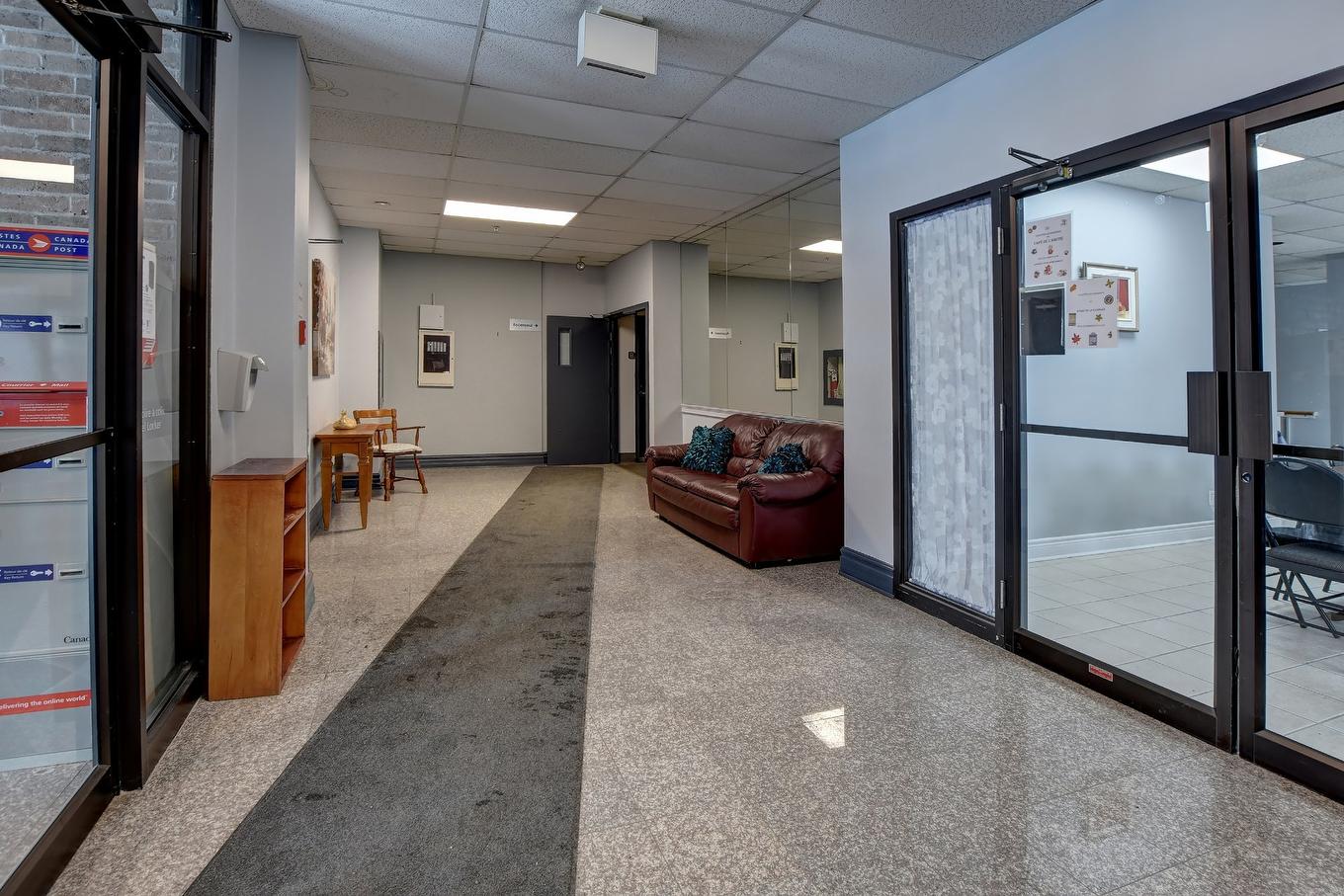 Hall d'entrée/Vestibule - 104-305 Rue Laviolette, Saint-Jérôme, QC - Indoor
