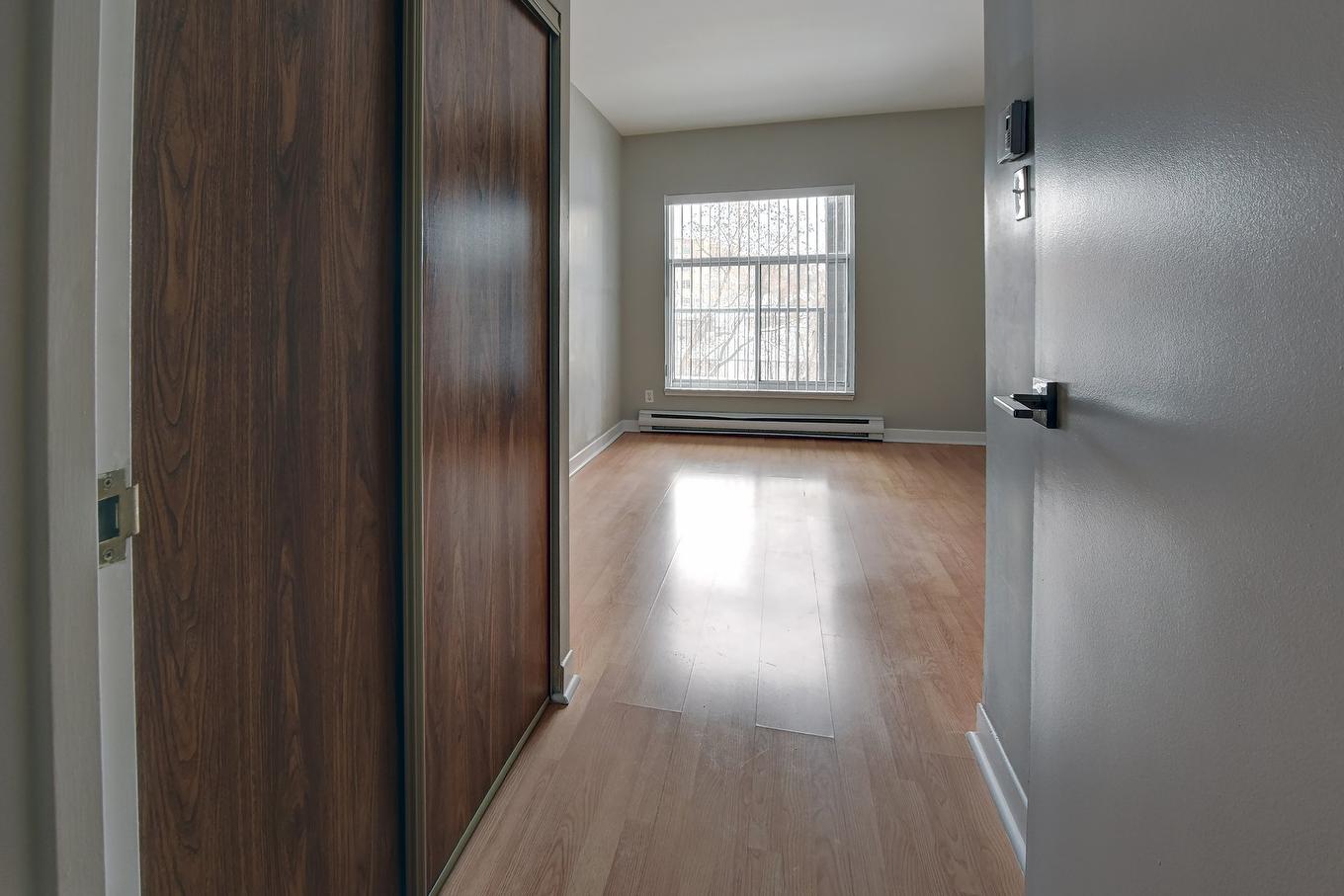 Chambre à coucher principale - 104-305 Rue Laviolette, Saint-Jérôme, QC - Indoor Photo Showing Other Room