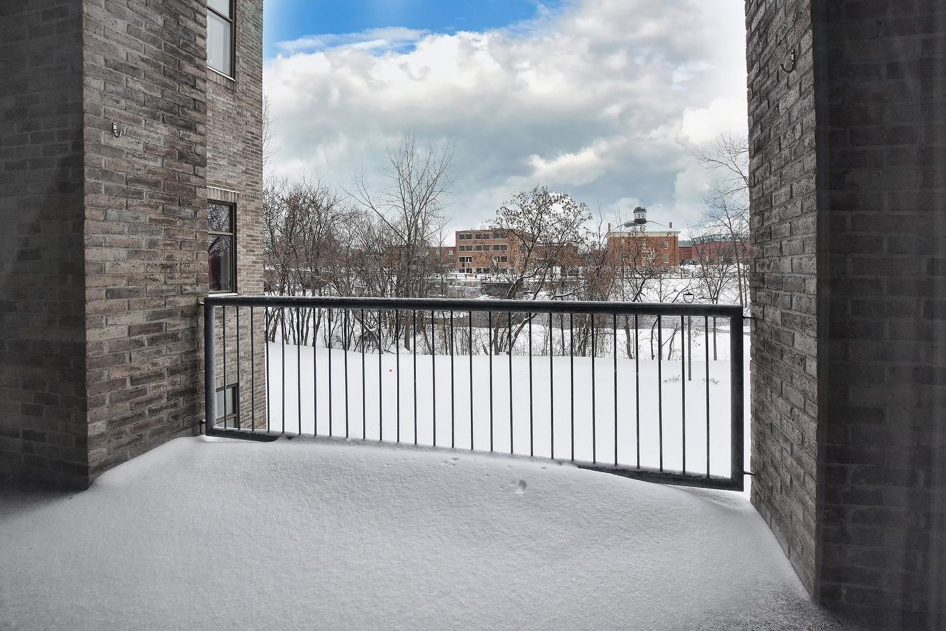 Terrasse - 104-305 Rue Laviolette, Saint-Jérôme, QC - Outdoor