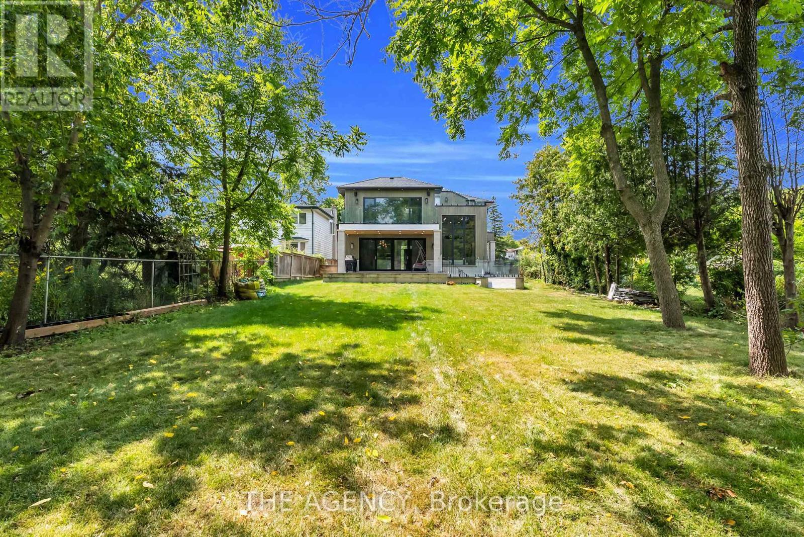 Rear elevation W/large porch and private backyard - 9 Earl Street, Mississauga, ON - Outdoor