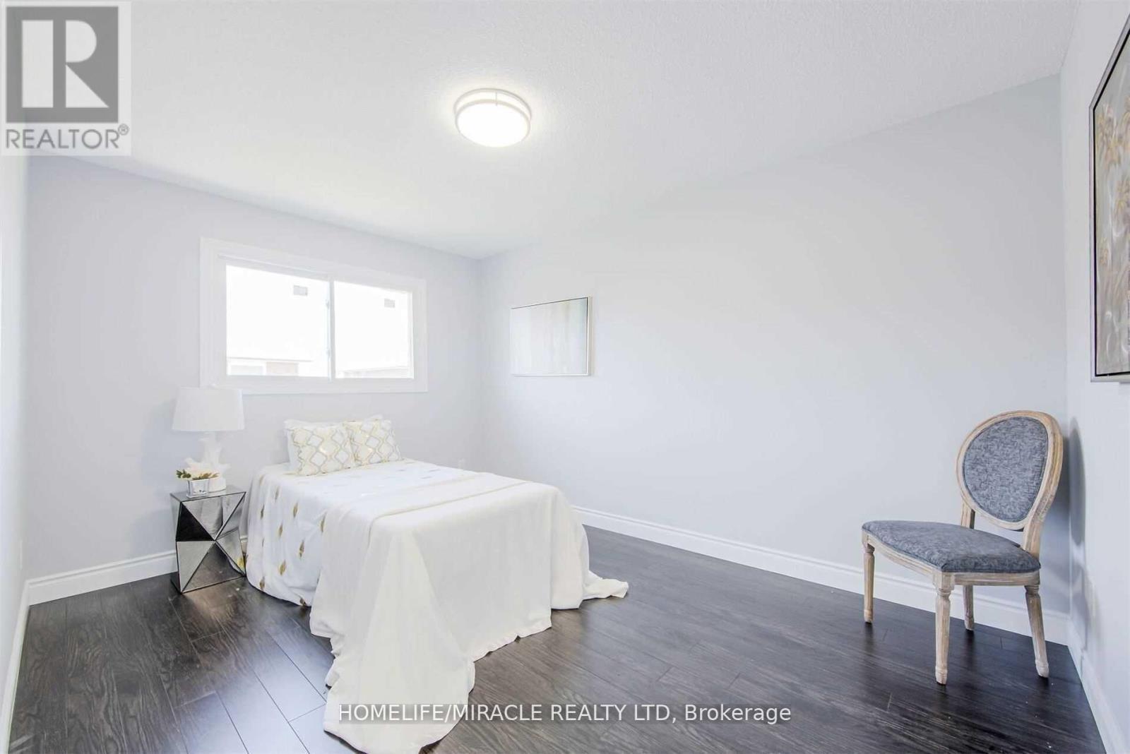 4000 Key Court, Mississauga, ON - Indoor Photo Showing Bedroom