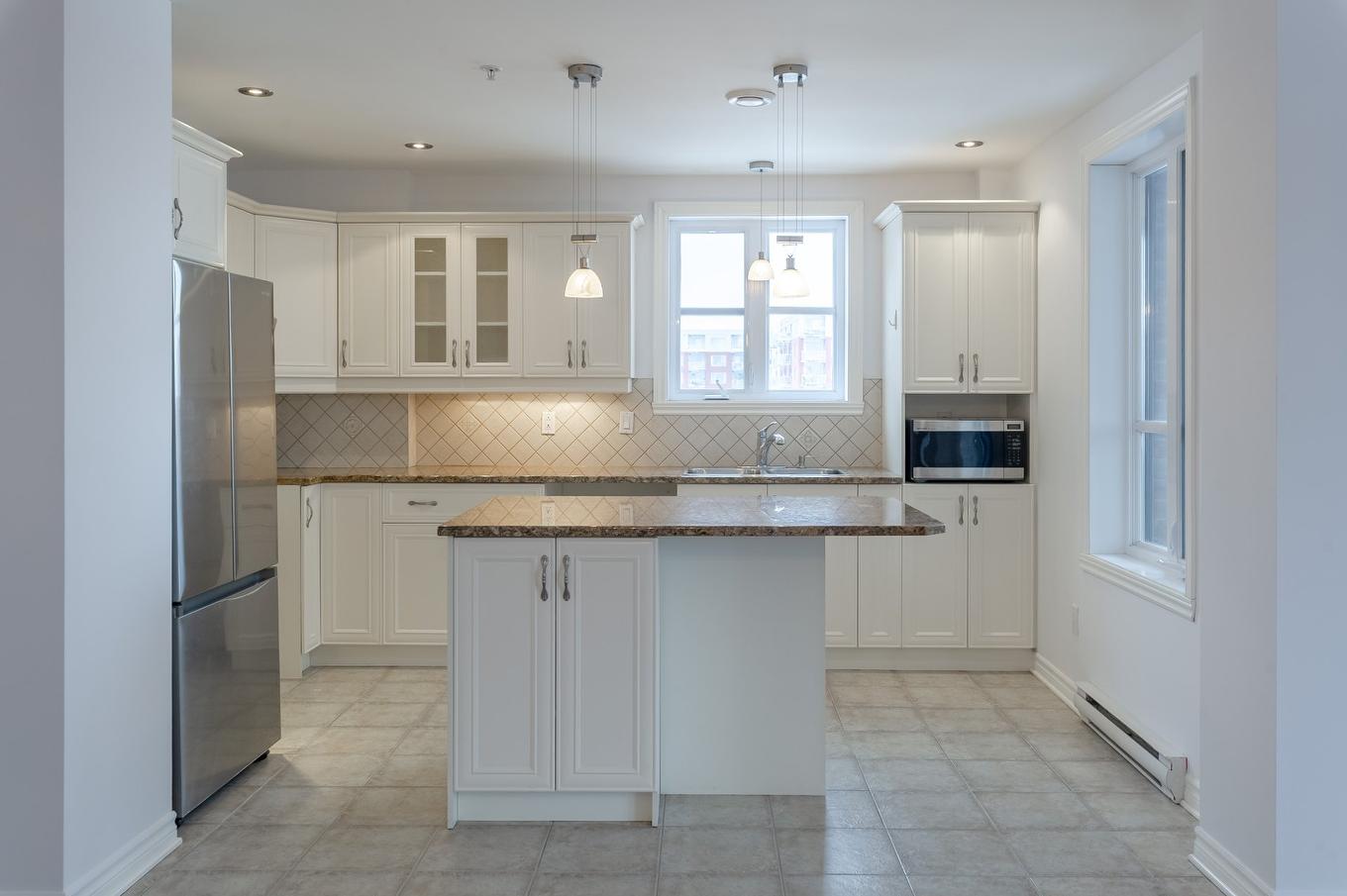 Kitchen - 302-5200 Av. Colomb, Brossard, QC - Indoor Photo Showing Kitchen