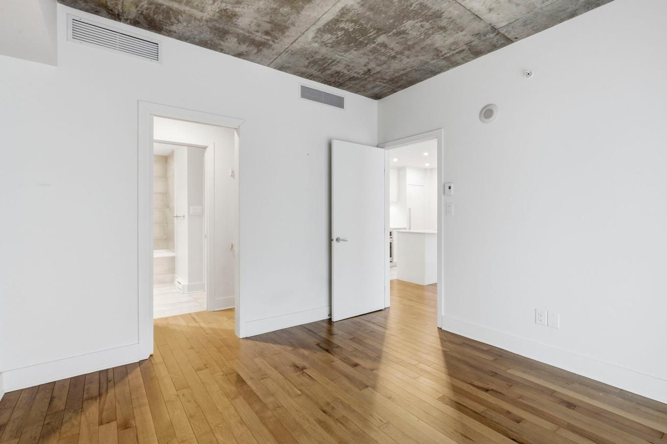 Chambre à coucher - 621-2000 Rue Des Bassins, Montréal (Le Sud-Ouest), QC - Indoor Photo Showing Other Room