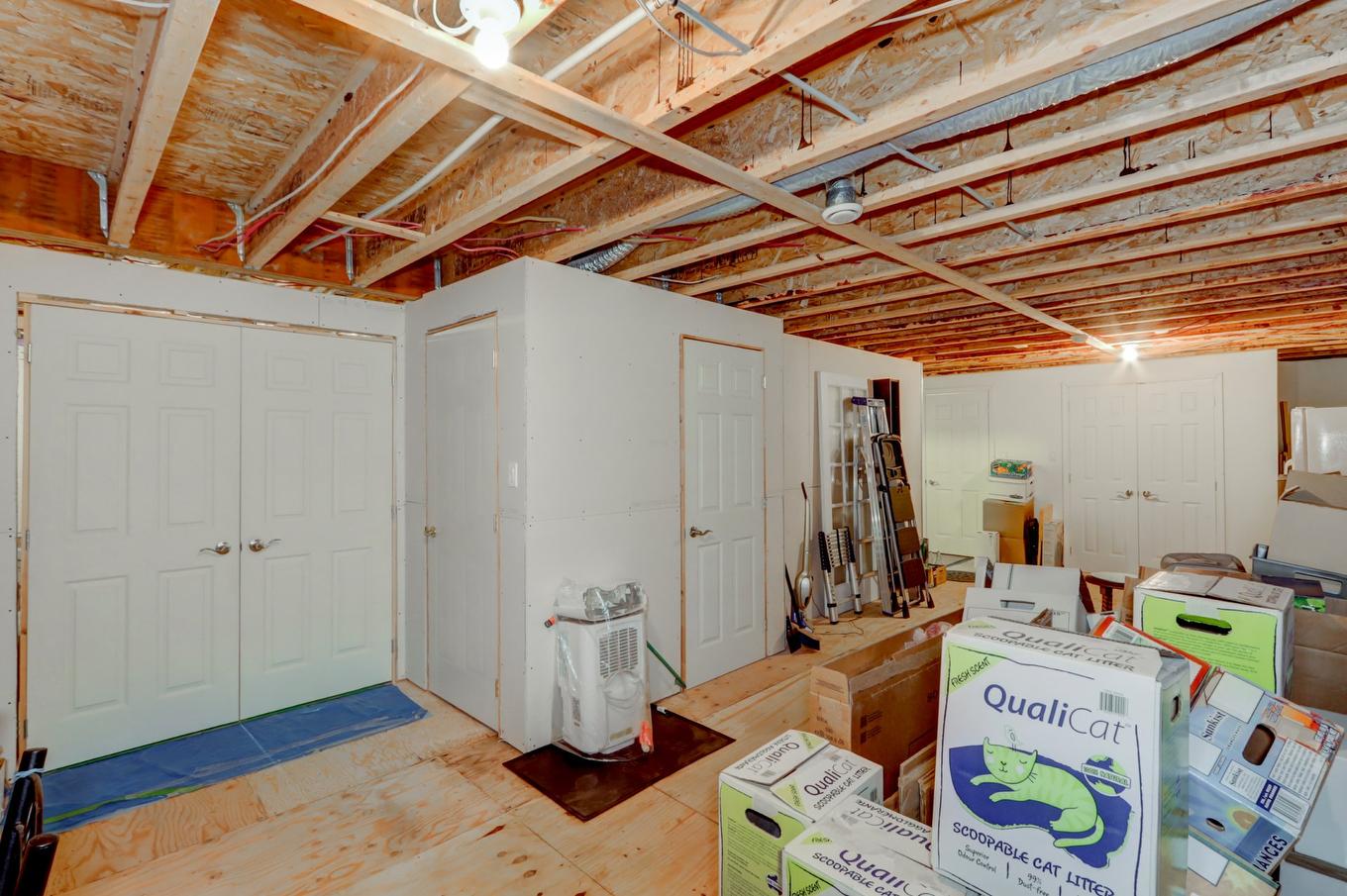 Salle familiale - 180 Rue Jean-De Brébeuf, Saint-Jérôme, QC - Indoor Photo Showing Basement