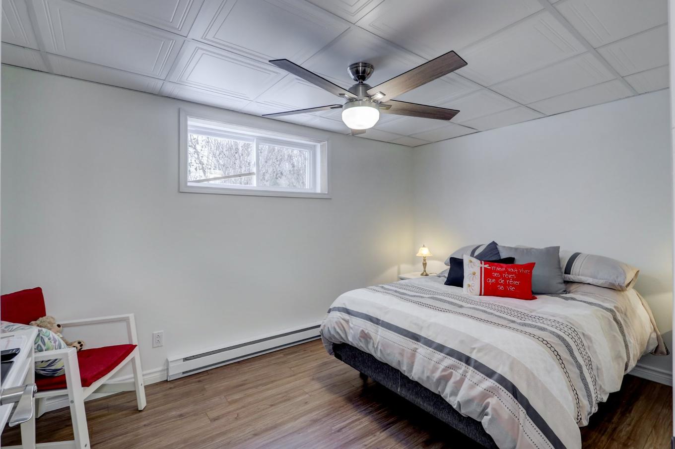 Chambre à coucher - 180 Rue Jean-De Brébeuf, Saint-Jérôme, QC - Indoor Photo Showing Bedroom