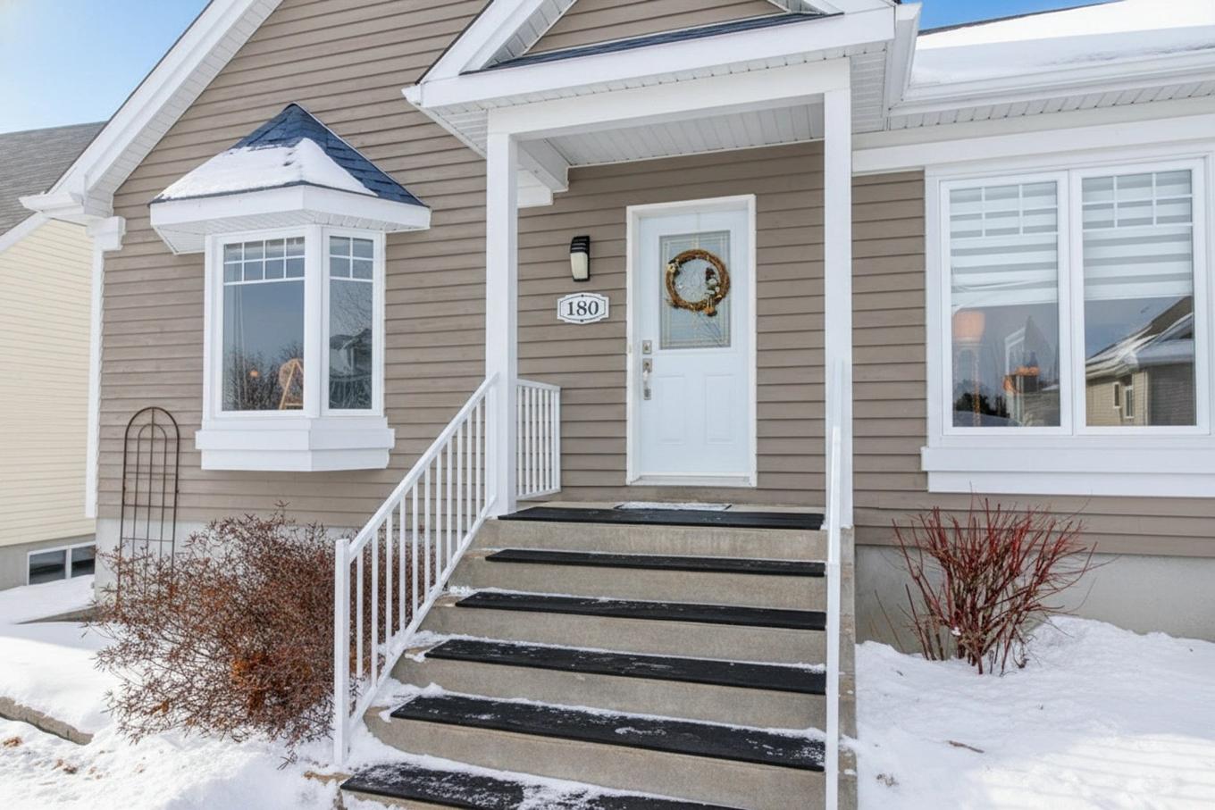 Façade - 180 Rue Jean-De Brébeuf, Saint-Jérôme, QC - Outdoor